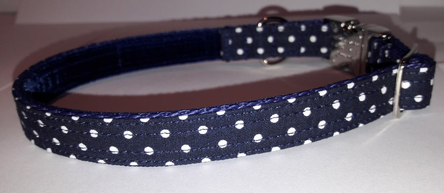 Classic Navy and White Spot Collar
