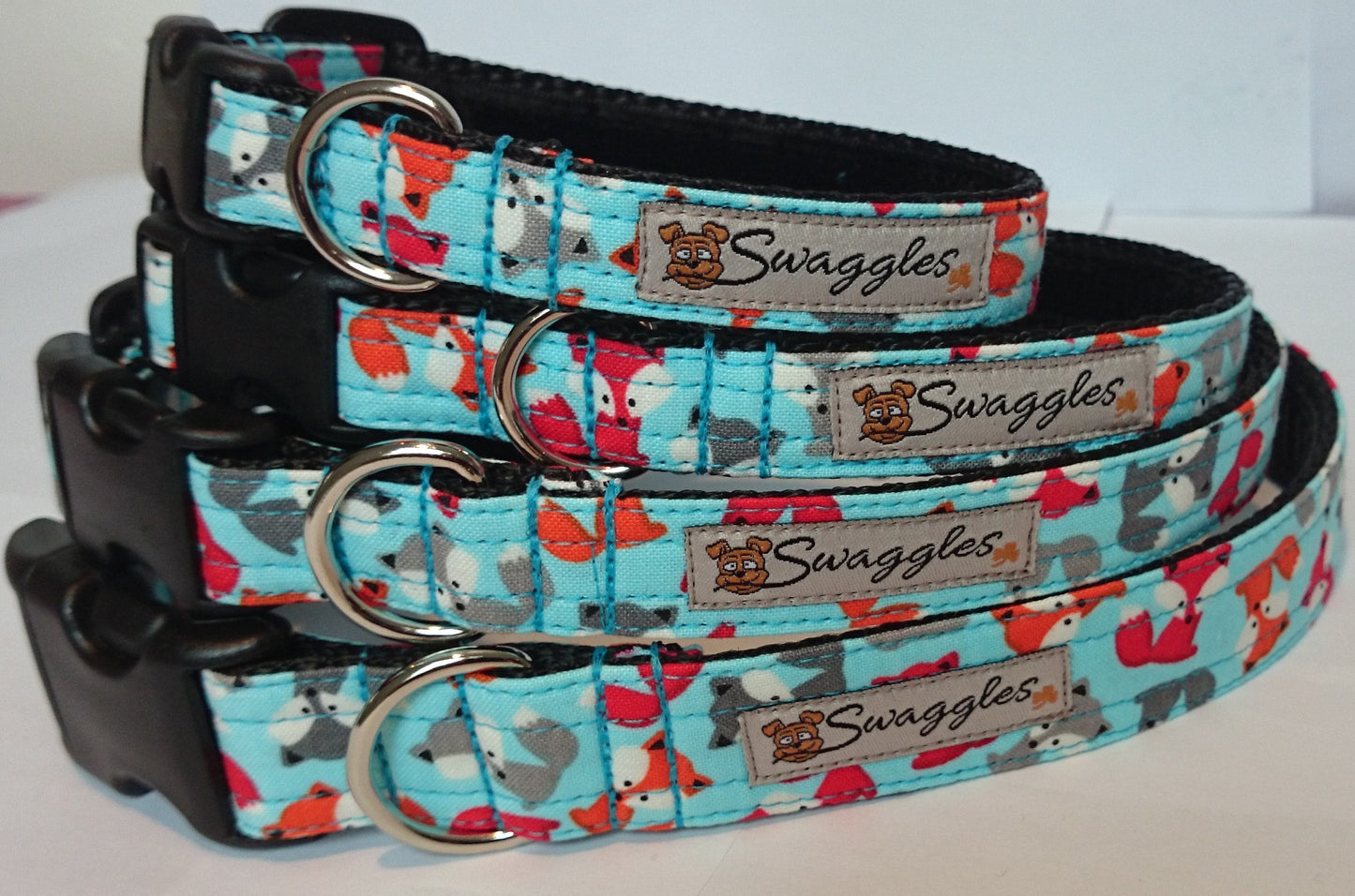 Turquoise Mini Foxes Collar