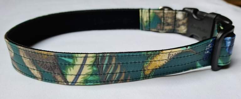 Green Jungle Laminated Collar