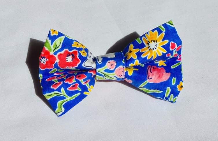 Cornflower Blue Country Flowers Bow Tie