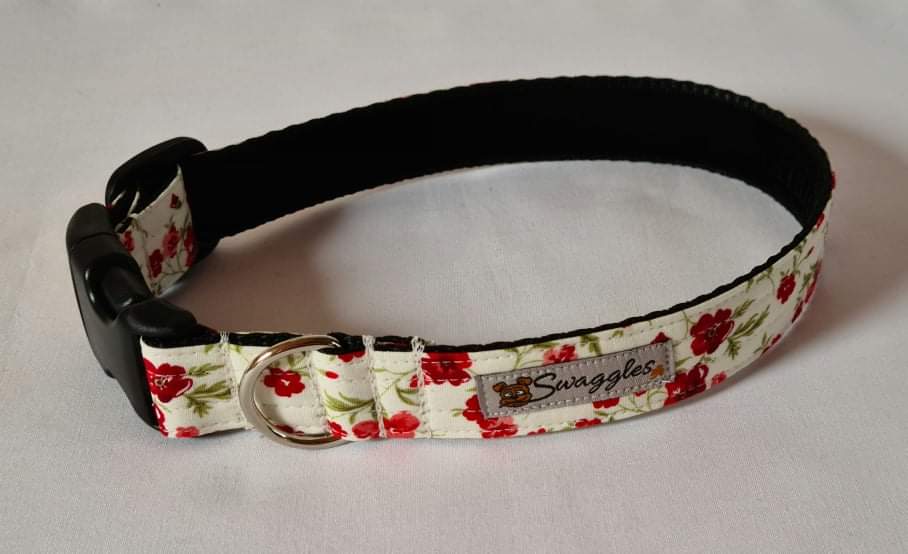 Cream & Red Rose Collar